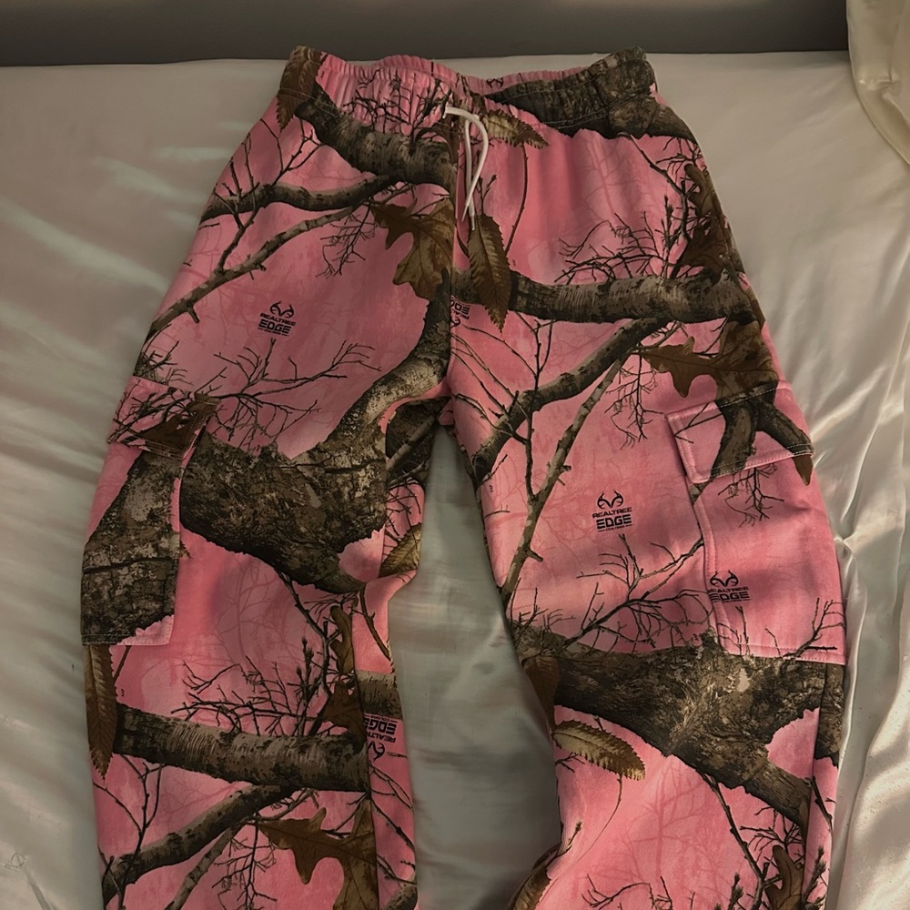 EMPYRE x Realtree pink camo sweatpants